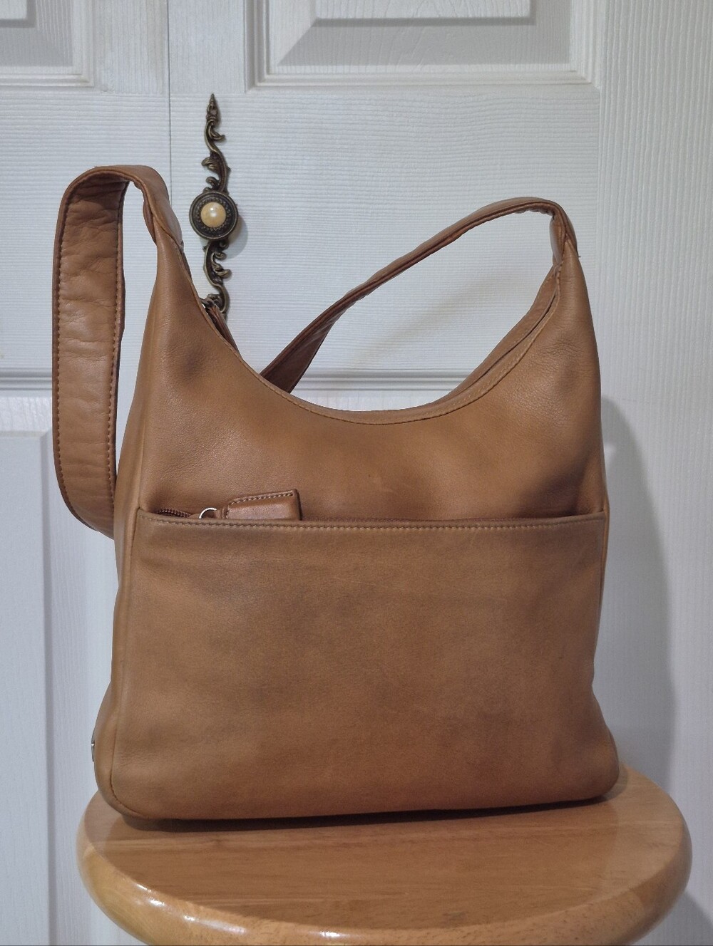 Vintage Tignanello leather shoulder bag tan hobo